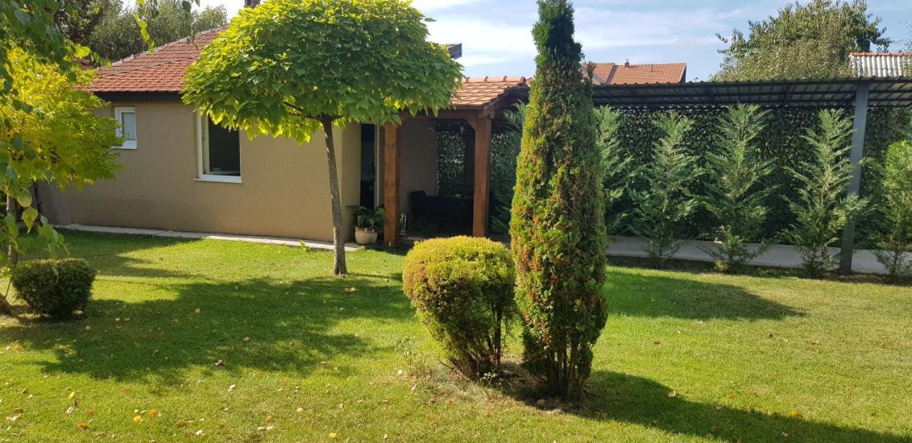 Apartment Lena Nikšić Exteriör bild